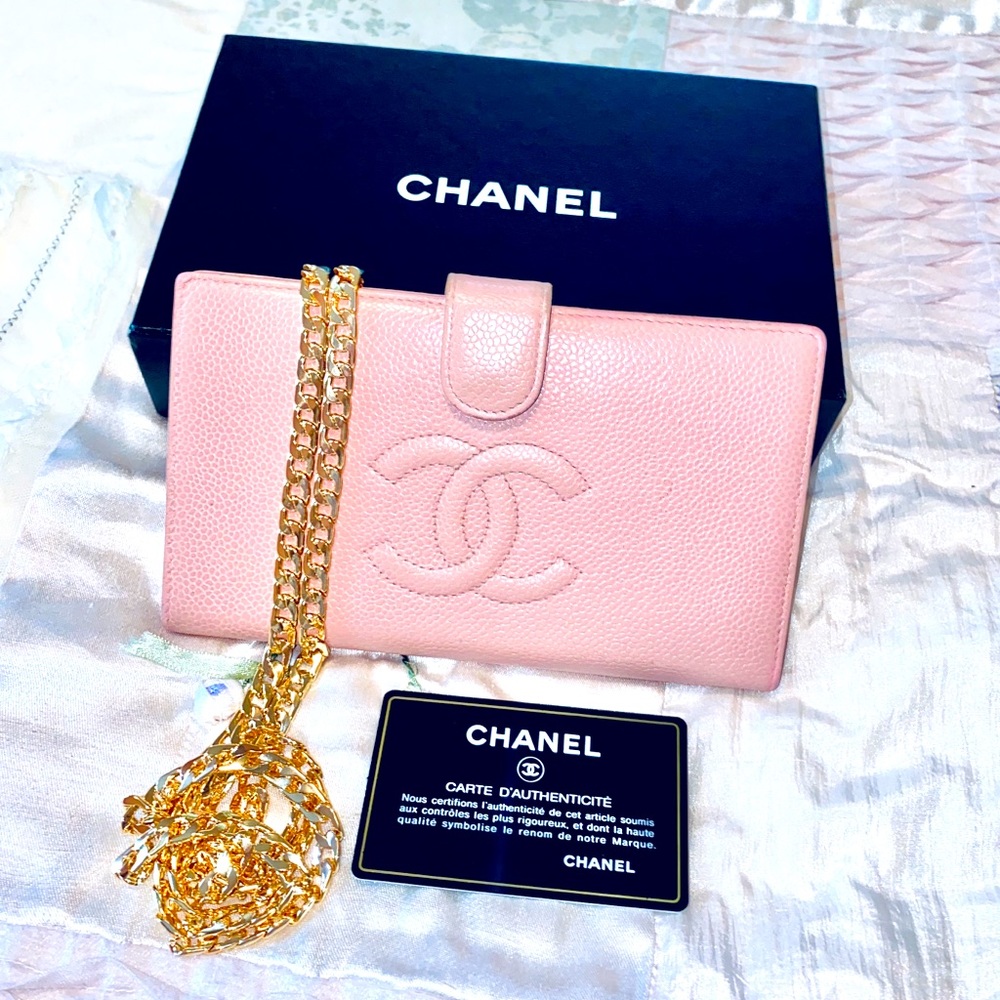 💔 CHANEL caviar skin wallet on a chain woc